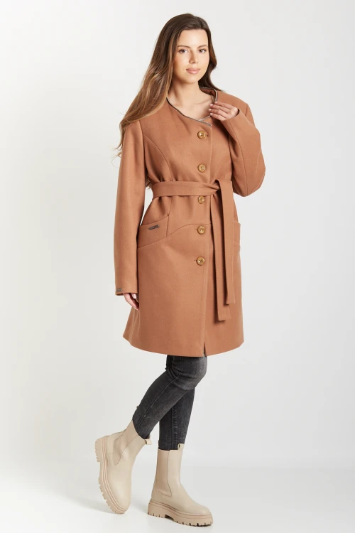 Agnieszka loden camel #5